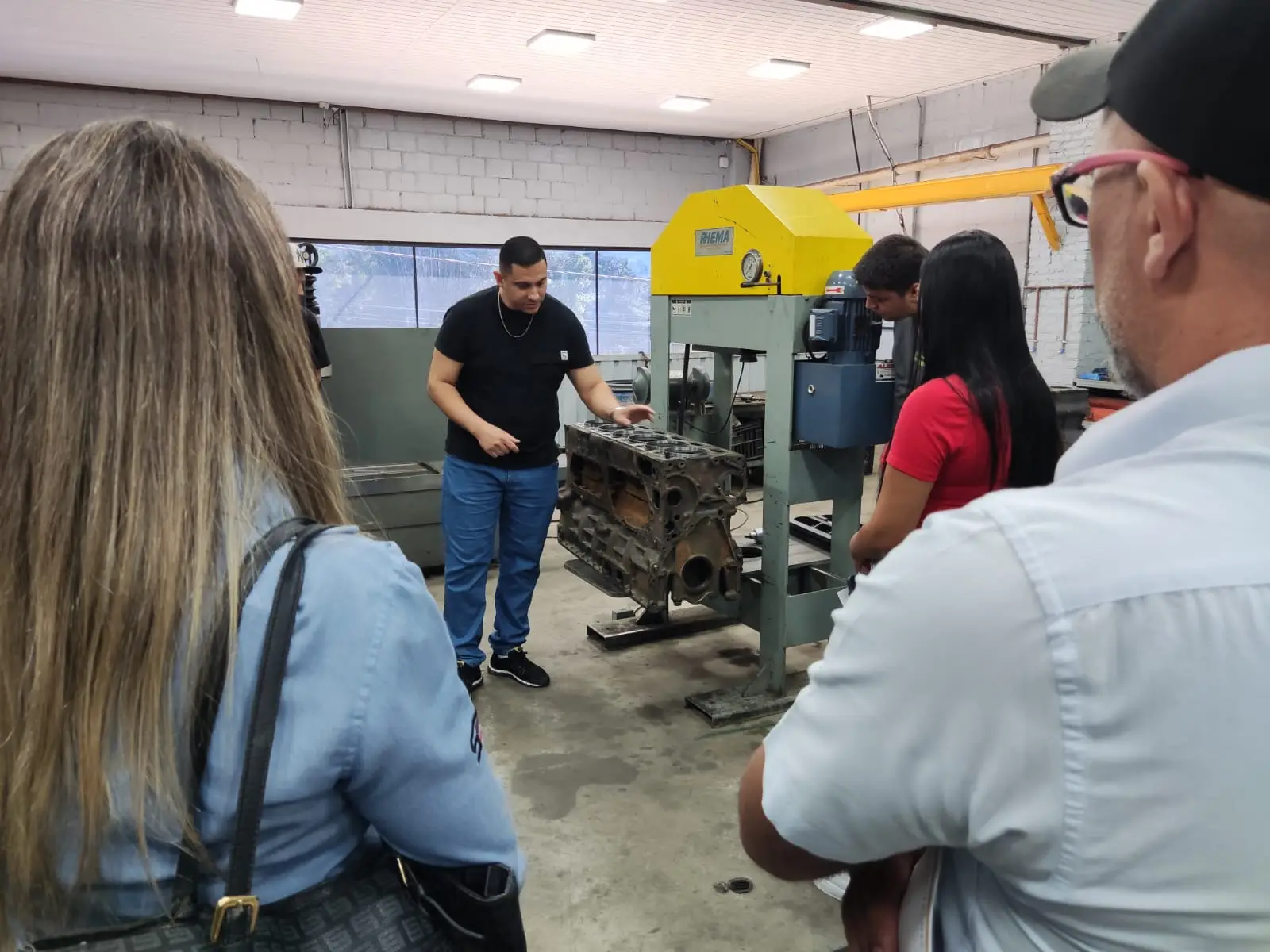 Treinamento Retífica Tucunaré: Usinagem e Retífica de Motores para Vendedores